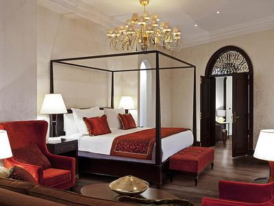 Palace Opera Suite - Garden View