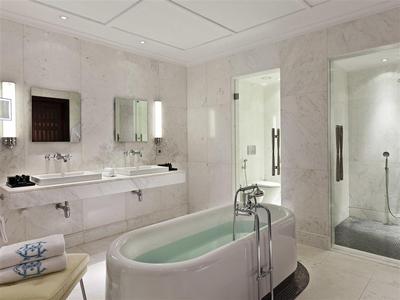 Prestige Suite & Opera Suite