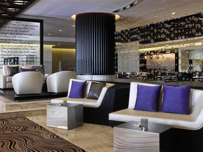 Bar Lounge