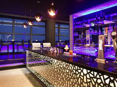Bar Lounge