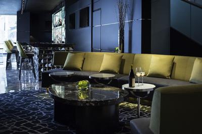 Le Bar