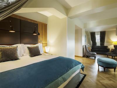 Guest room