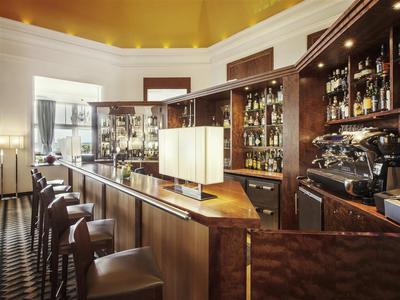 Bar Lounge