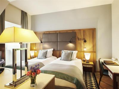Guest room