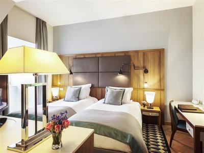 Guest room