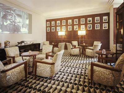 Bar Lounge