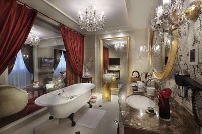 Grand Prestige Suite