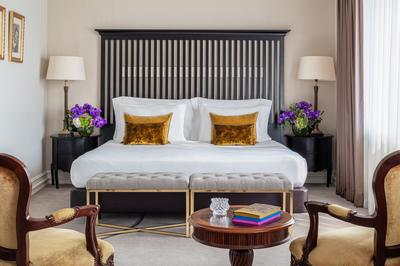Diplomatic Suite