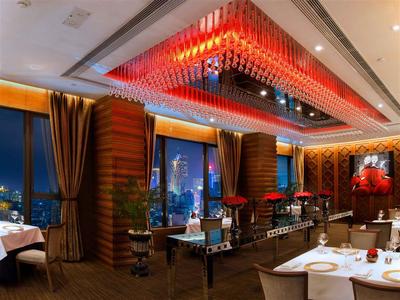 Privé Restaurant