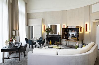2-Bedroom Opera Suite