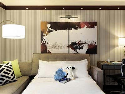 Guest room