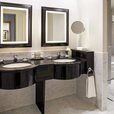 Sofitel Montreal Golden Mile image