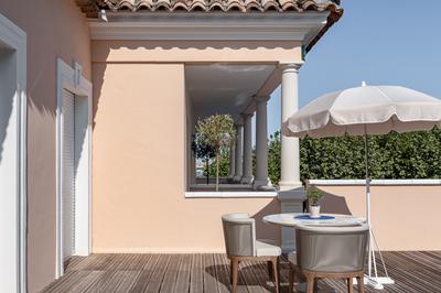 Courtyard Junior Suite