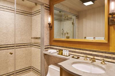 Deluxe Guest Room, 1 King