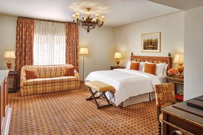 Grand Luxe Larger Guest Room, 1 King