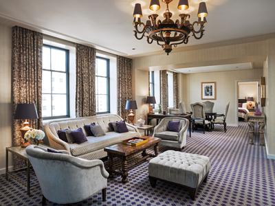 St. Regis Suite, 1 King