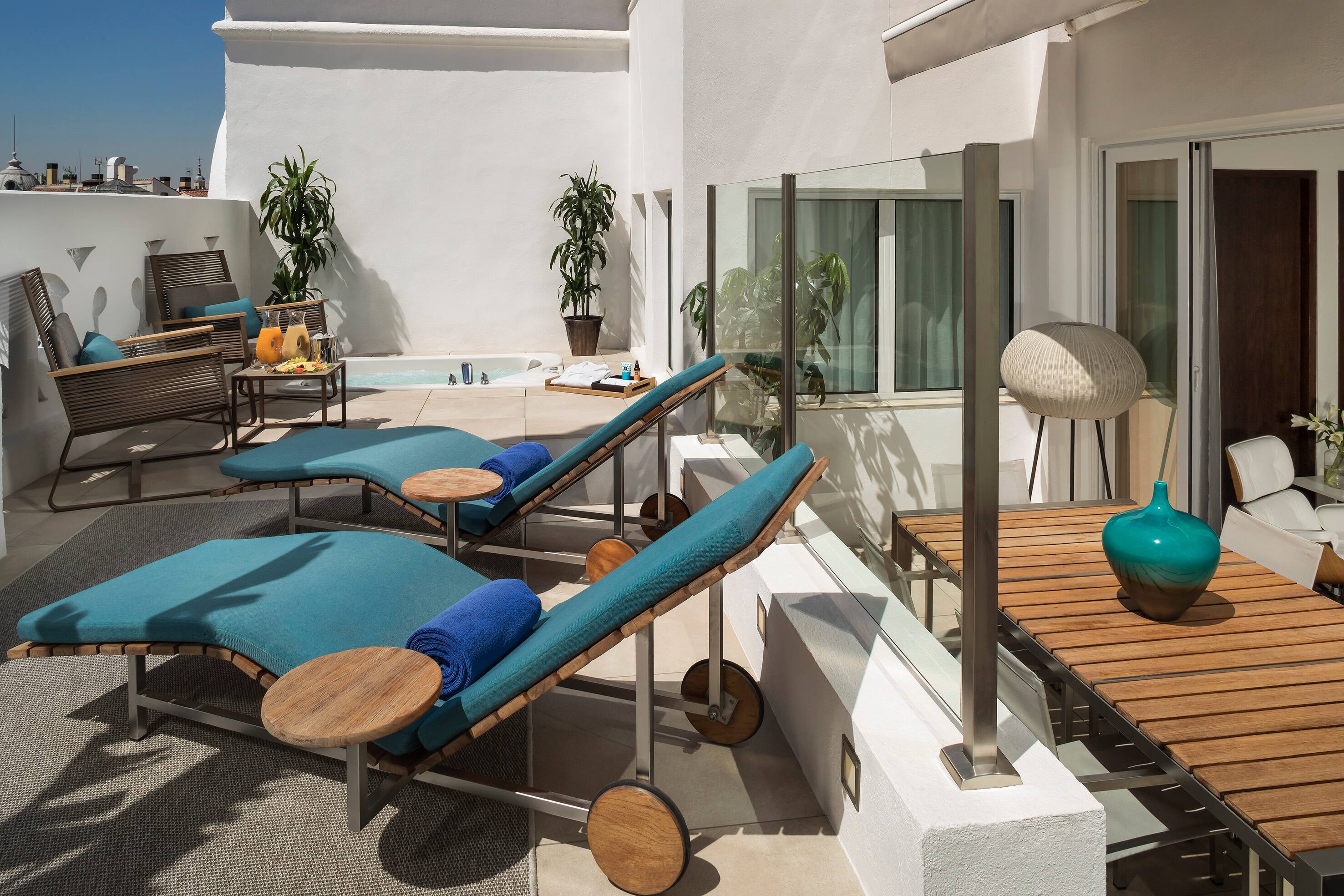 Beyond ME+ with Terrace and Jacuzzi