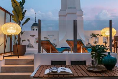 Beyond ME+ with Terrace and Jacuzzi