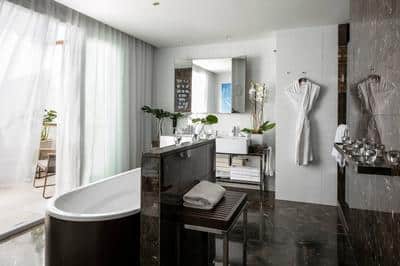 Ultimate ME+ with Chill-out Lounge, Terrace and Jacuzzi