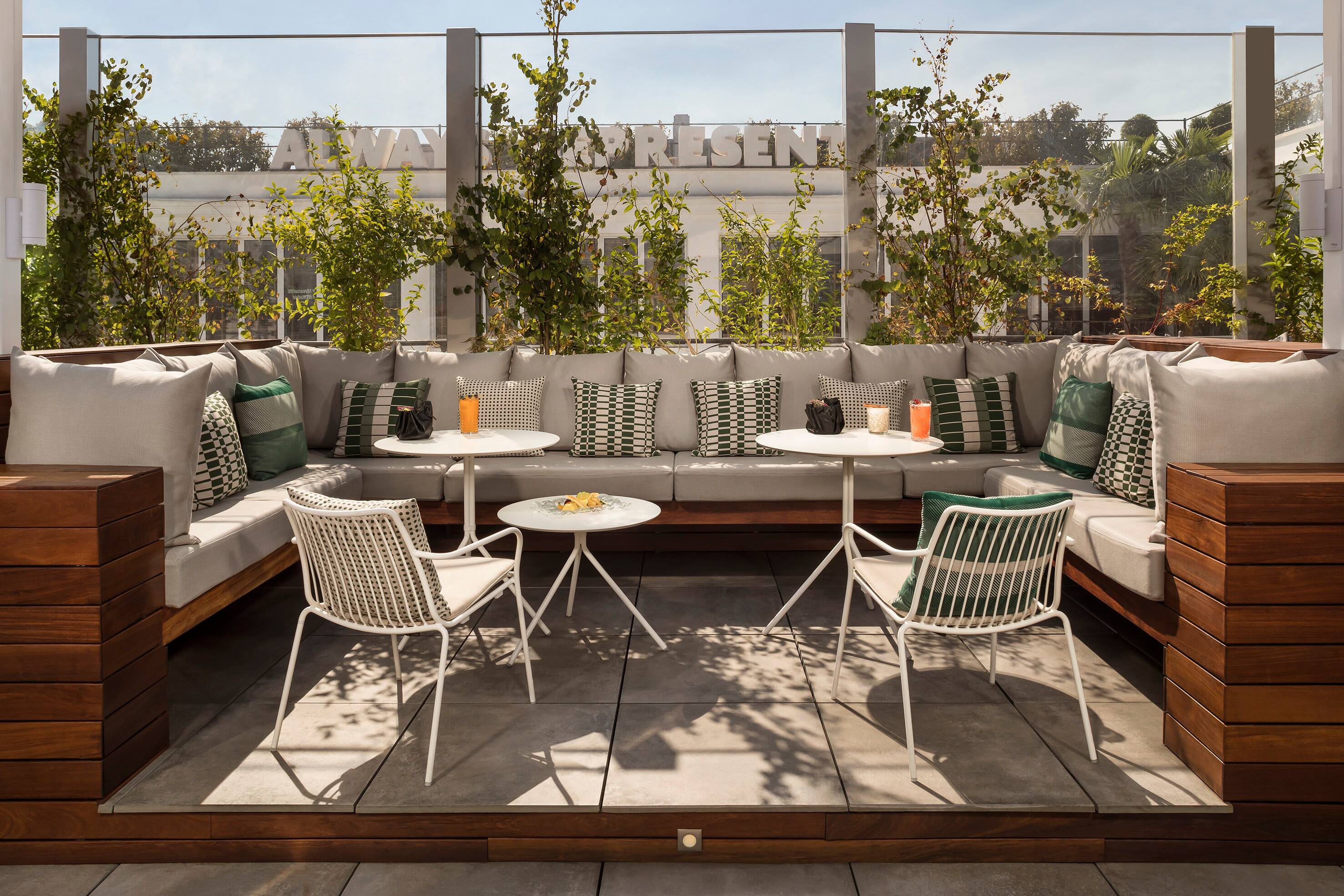 Radio ME Madrid Rooftop Bar