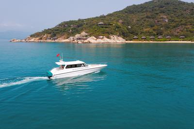 Speedboat