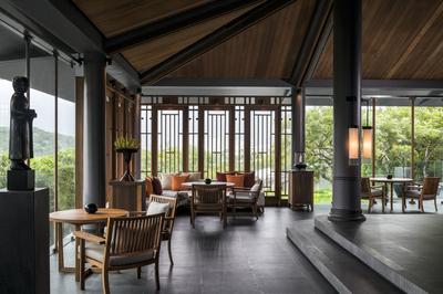 The Lounge