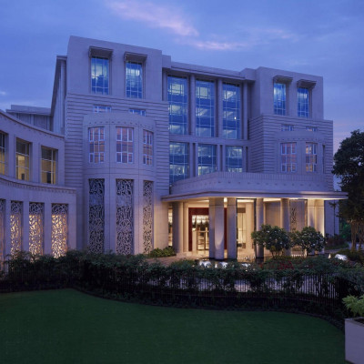 Taj Santacruz image