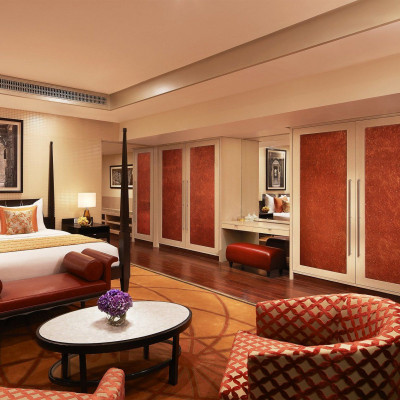 Taj Santacruz image
