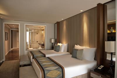 Luxury Burj View Room - Twin