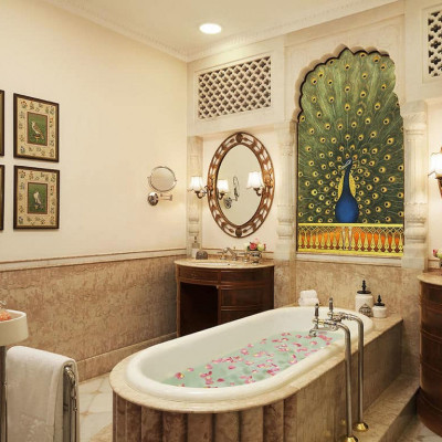 Royal Suite 1 Bedroom Garden View or Courtyard View