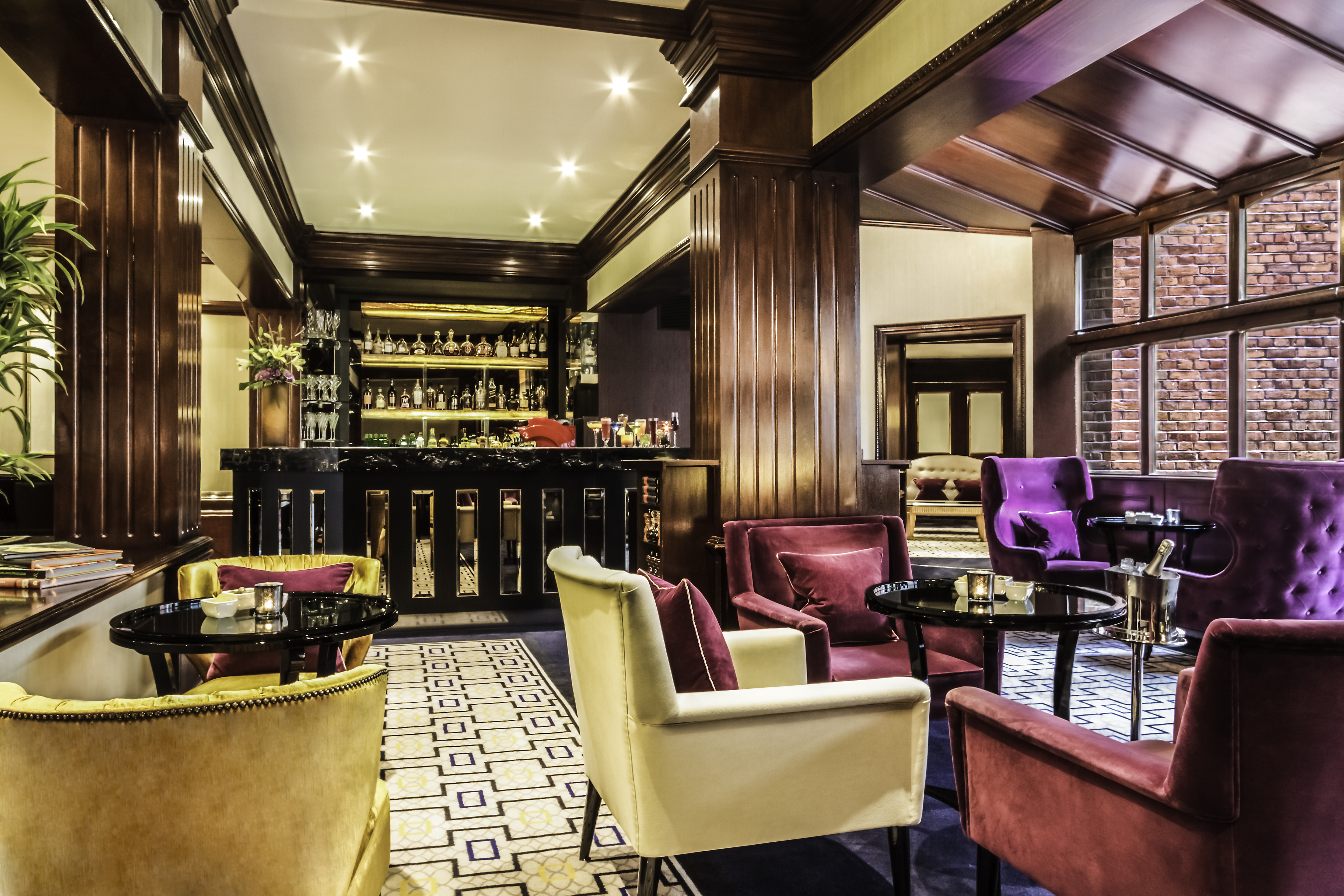 The Hamptons Bar