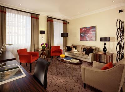 1-Bedroom Minsters Deluxe Suite