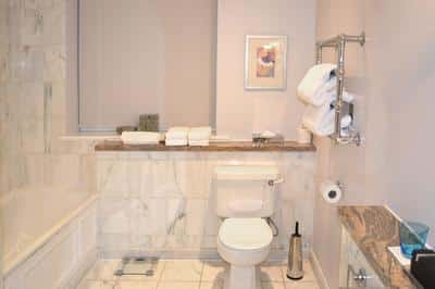 1-Bedroom Minsters Suite
