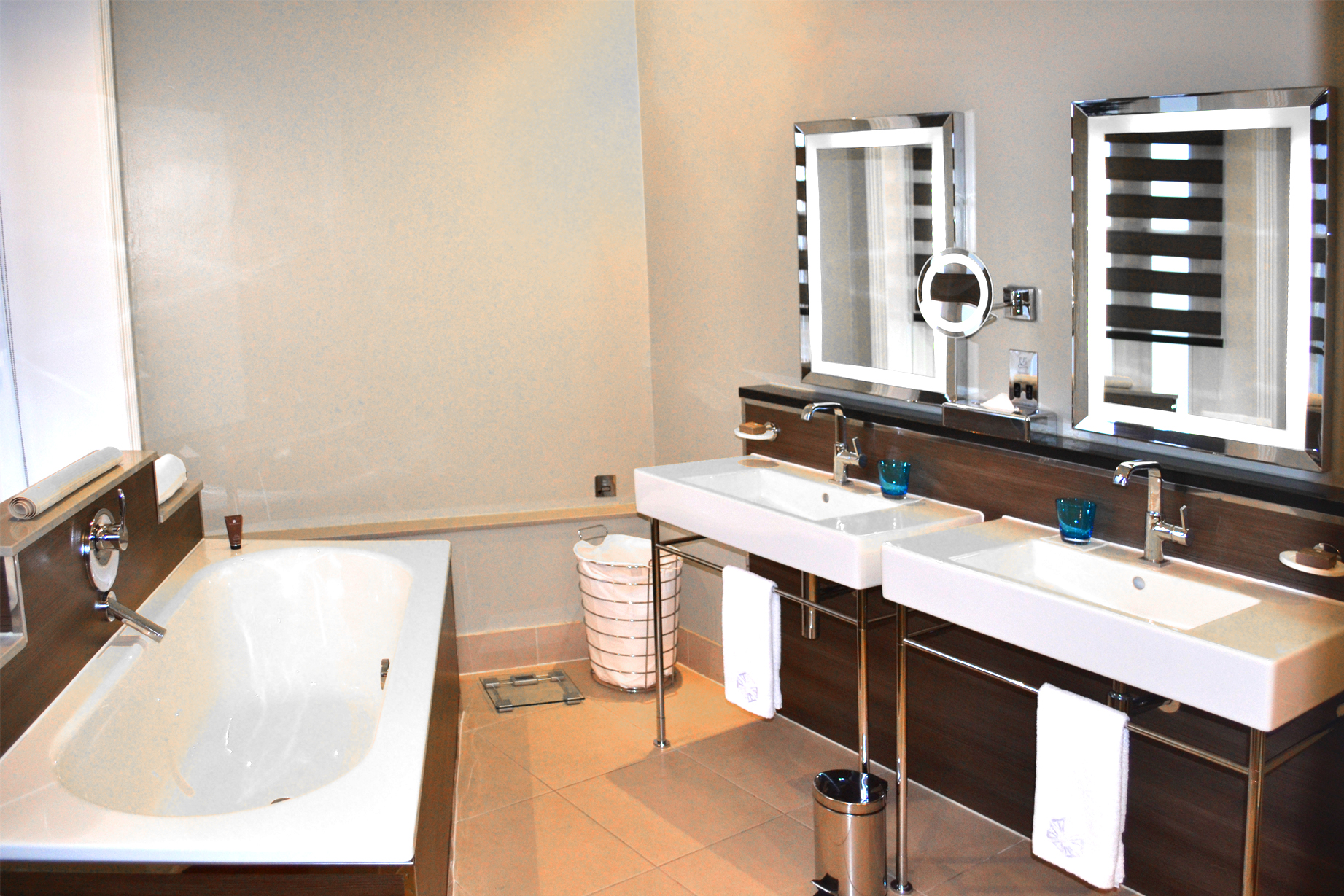1-Bedroom Kings Deluxe Suite