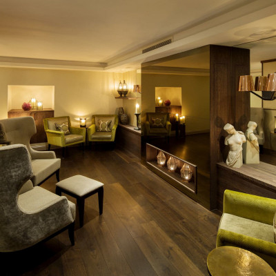 St James Court, A Taj Hotel image
