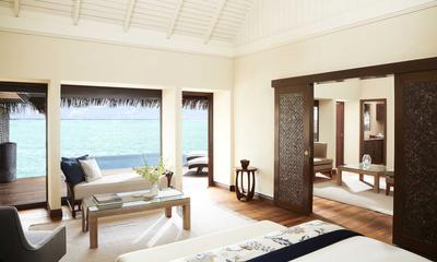 One-Bedroom Ocean Suite with Pool
