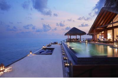 Two Bedroom Rehendi Presidential Suite Pool