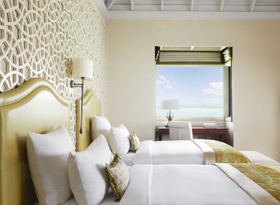 Two Bedroom Rehendi Presidential Suite Pool