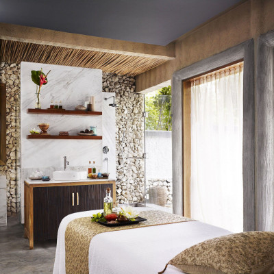 Vivanta By Taj Coral Reef image