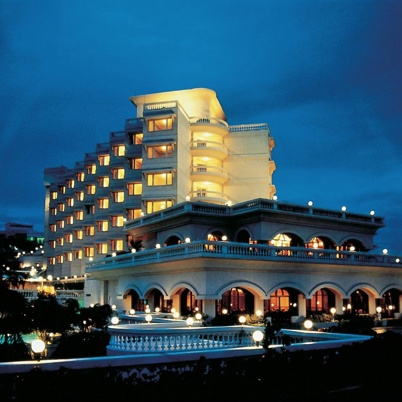 The Gateway Hotel Beach Road image