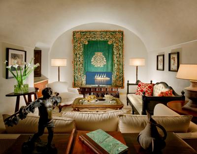 Open Space Deluxe Suite with Sea View