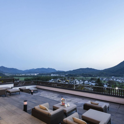 Banyan Tree Huangshan image
