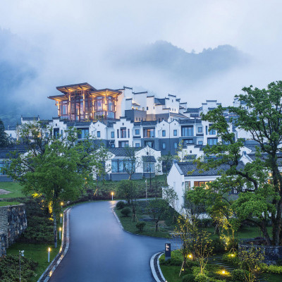 Banyan Tree Huangshan image