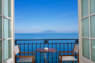 J.K. Place Capri image
