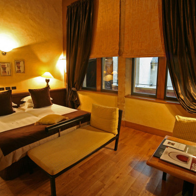 Cour Des Loges image