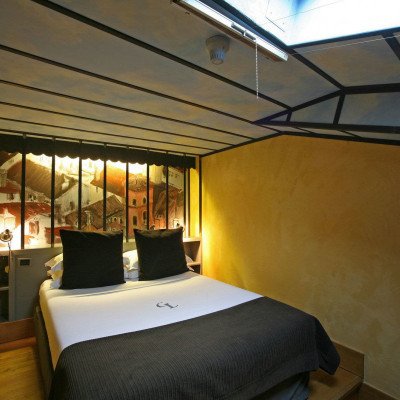Cour Des Loges image