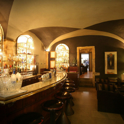 Cour Des Loges image