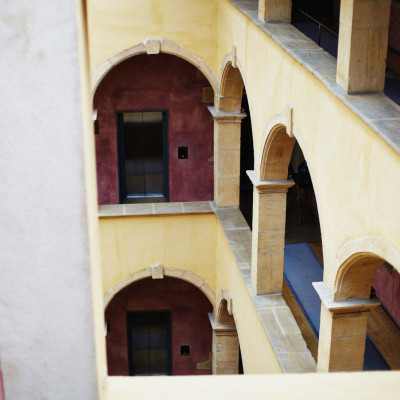 Cour Des Loges image