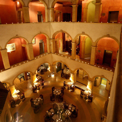 Cour Des Loges image