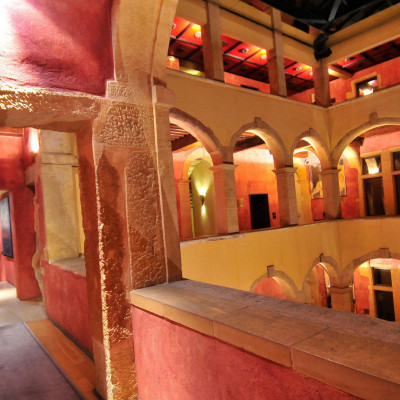 Cour Des Loges image